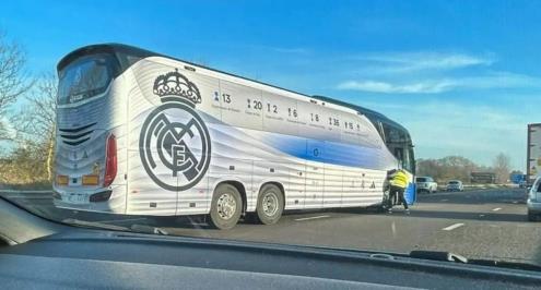  حادث تصادم لحافلة ريال مدريد بعد الهزيمة أمام ليفربول (فيديو)